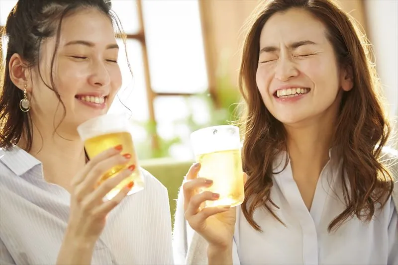 昼飲みの魅力とは？